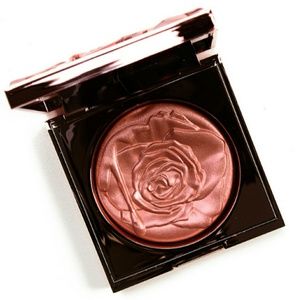 smashbox + vlada petal metal highlighter gilded ro